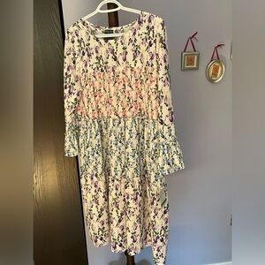 Floral dress by Gabby Skye, size L